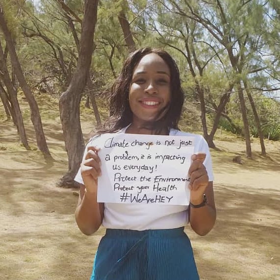 theheycampaign's tweet photo. Our HEY Ambassador Oluwadamilola Omojola aka Dami from Nigeria has participated in our #wearehey campaign with a powerful message! 🌍💚♻️ #FridaysForFuture
#ClimateAction
#ForEveryChild #health #earthday #climatechange #environment #healthierenvironments #unicef #youngactivist https://t.co/00qtWqVRiN