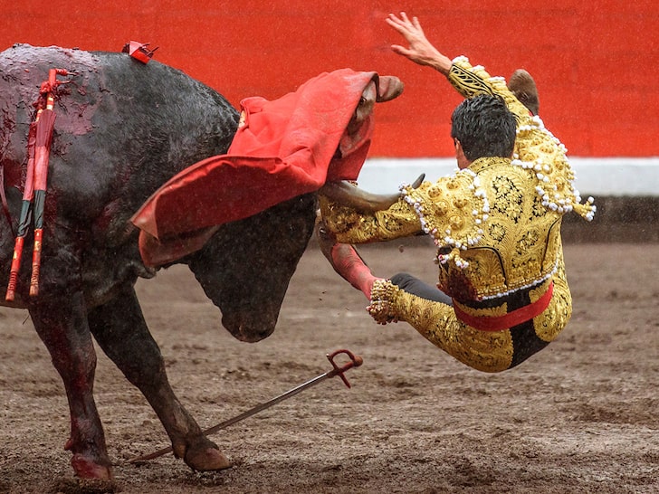 SpainWorldRP's tweet photo. That pull fight is going to gore Sanchez's career. Heh, see what we did there? https://t.co/op4G2rmyB8