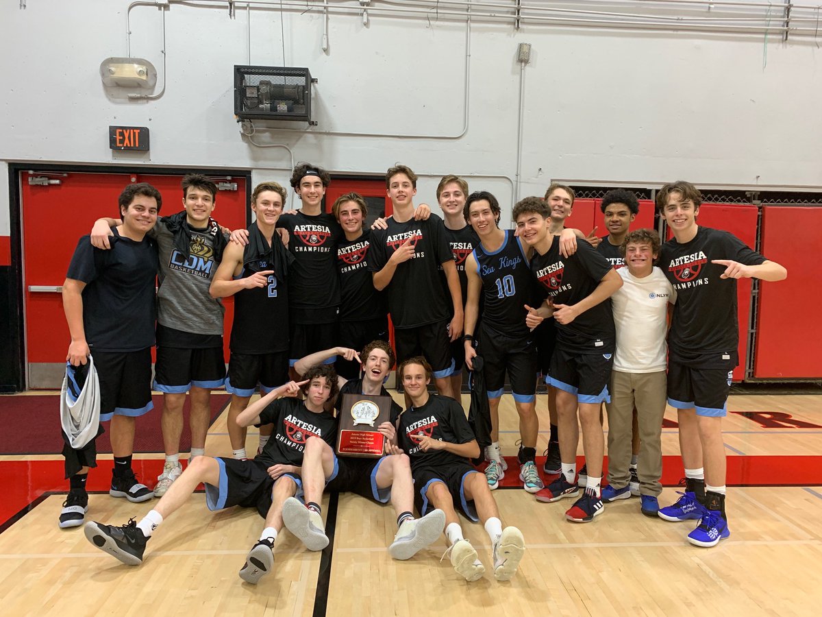 Only an few more days left in the contest to win $ for our new uniforms!
Please support CDM Boys Basketball by re-tweeting

#NeverNotAnAthlete
#ChampsxEastbay
#CoronaDelMarSeaKings