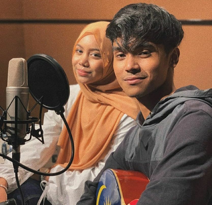 sarahbahranfc's tweet photo. Always support Sarah &amp; Bahran!!! 💯❤️ https://t.co/Fi6bK1Rlxi