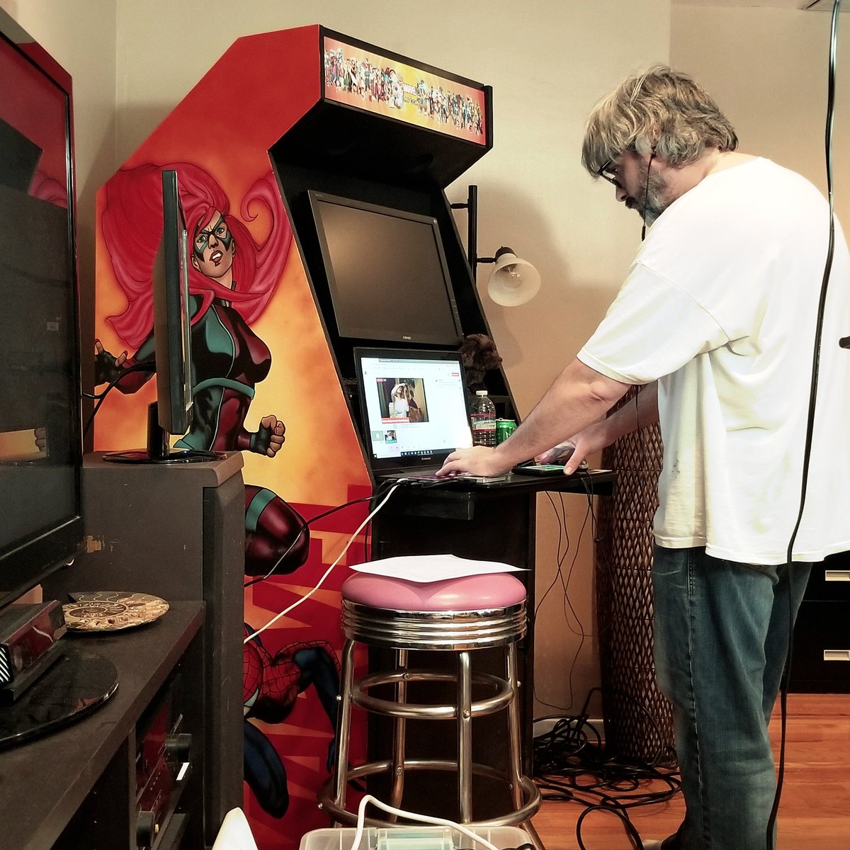 Desiree_Duffy's tweet photo. Behind the scenes, here's @davenapox running master control for the #LABookFest2020
Or maybe he's playing PacMan, hard to tell 🤪
#bookfest #bookgasmic #bookalicious #booksthatmakeyou #bookfair #amreading #booklovers #producers #BCE https://t.co/PskQoi6no7