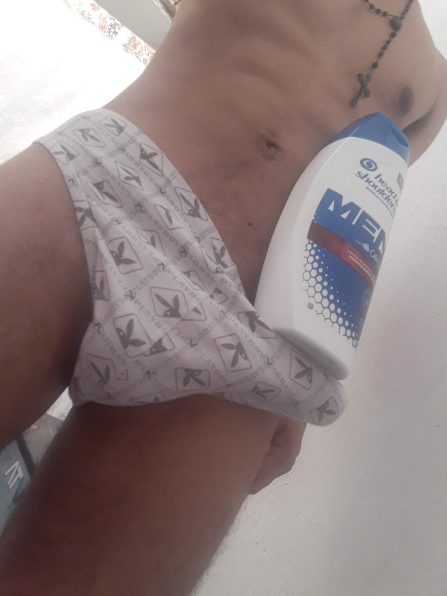 JaxtonRobert's tweet photo. Me uno al reto 😉#shampoochallenge 🍆🔥 https://t.co/PtwQSByIVk