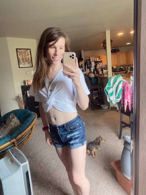 Went out to enjoy the amazing weather today 😊😊 https://t.co/jkURldepp9<a href="/tag/groobyshirts"class="tags"><span>#groobyshirts</span></a>