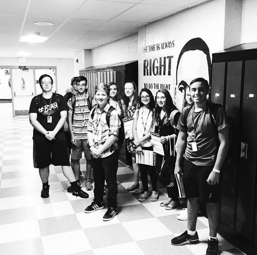 argohs217's tweet image. This one’s for you seniors! 

Congratulations Argo Class of 2020! #argoseniors2020 

Repost from @argohs217 Class of 2020! #argofreshmen #goargo