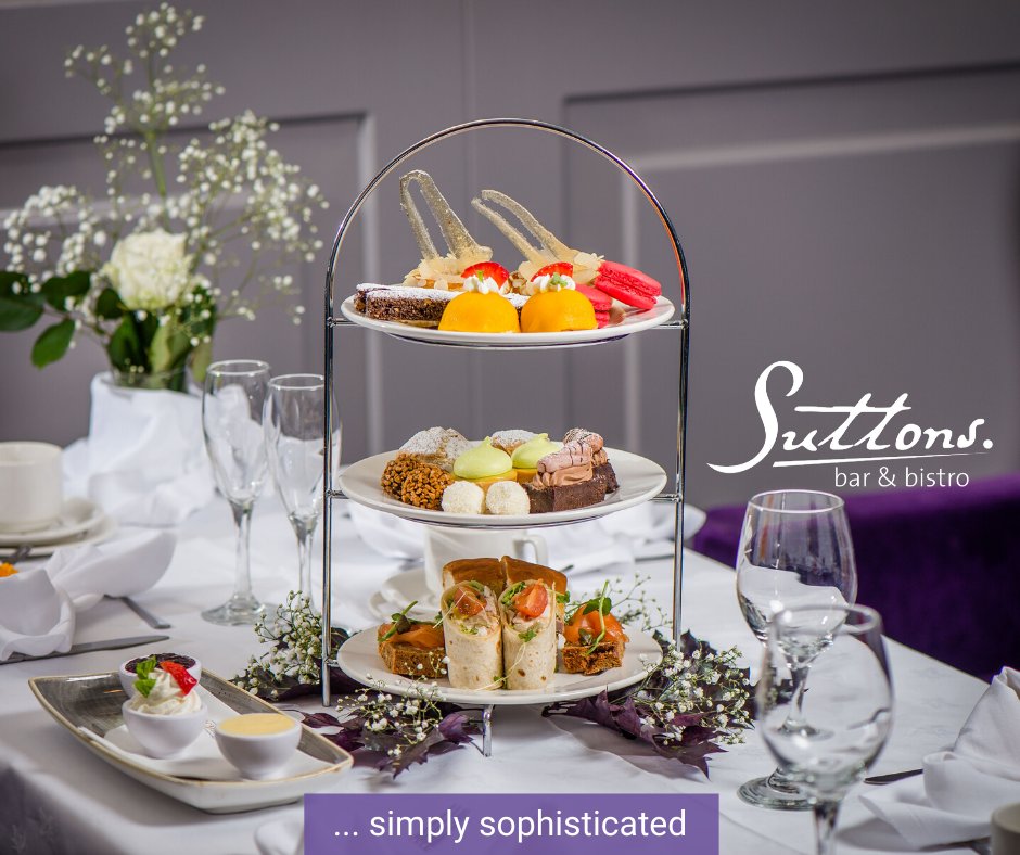 RochestownPark's tweet photo. HELP! we've had over 30 entries to our #TeamRPH Bake Off challenge :) Our Chef has narrowed it down to the 6 pictured but needs help.
Head over to our Facebook page to vote & be in with the chance of winning Afternoon Tea for 2 in Suttons Bar & Bistro: https://t.co/2tbLPdVz9W https://t.co/F1opHxqiD2