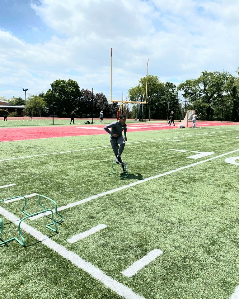 CharlesCtyElite's tweet photo. The work don't stop...great job today! #DariusHarrell
#BrianDowdell #DMClassOf2024
@luvnaii #McNamaraTrack
@whoisjuiice @WheelingU_FB
@_M2FIVE @FairmontStateFB
#TayHellams @StonyBrookFB
@DHellams2 @AlabamaFB
@TTG_Malcolm @SAINTS_sports
@_thedream1 @EerSportsDotCom https://t.co/OQJYLSmxbb