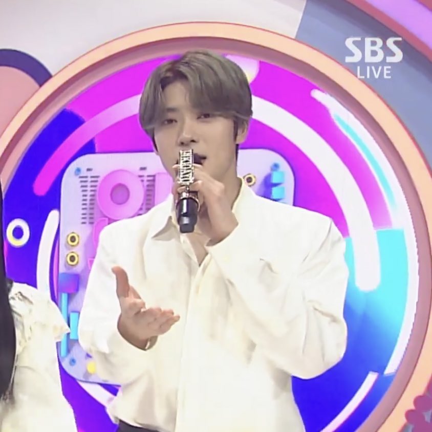 나 tweet media