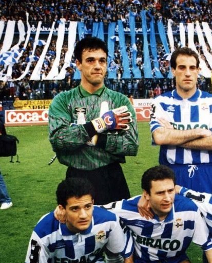 GritonDolares's tweet photo. Muy fan de las fotos de porteros posando en los años 90. Encantado de que vuelva esa moda. https://t.co/HnxLEwrrZy