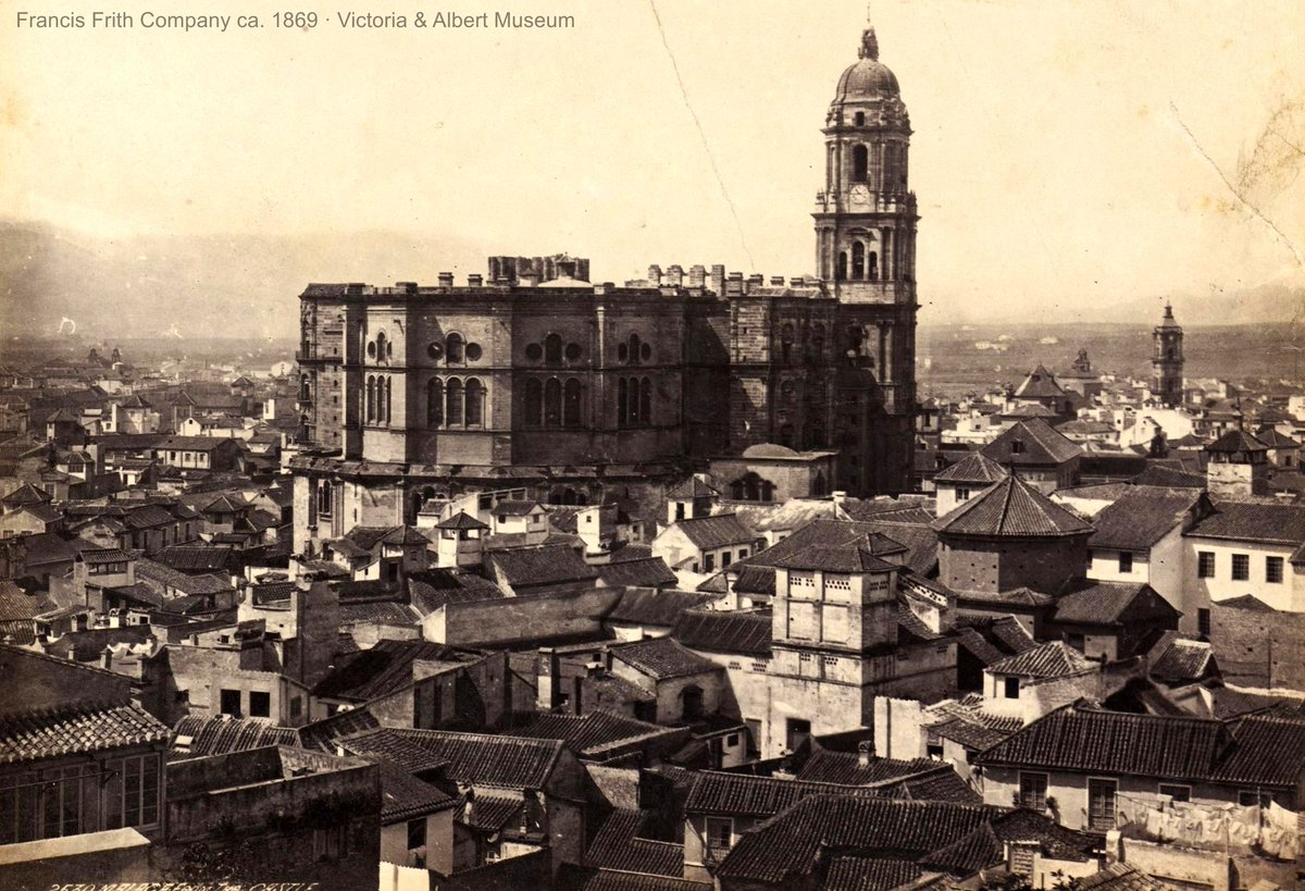 Vista de Málaga y la Catedral desde la Alcazaba en 1869