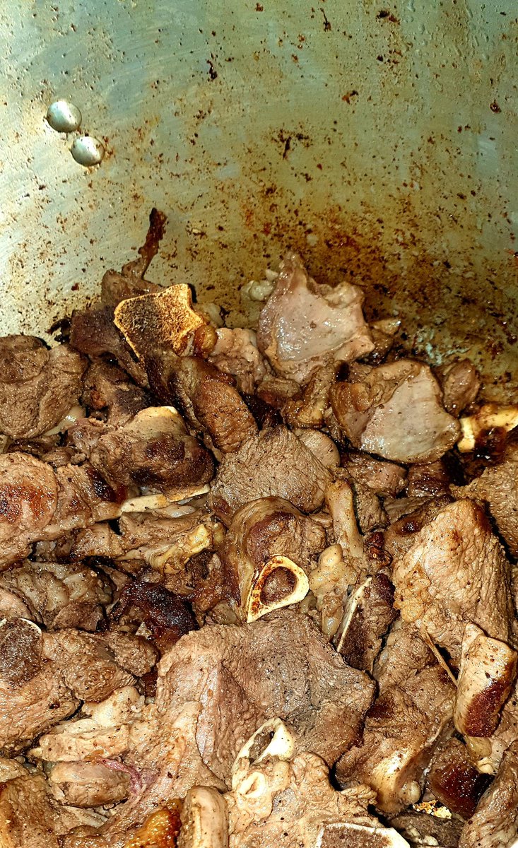 smusyoka's tweet photo. Coming up: Jamaican goat curry - yes this for you @Kiks29. It has potatoes ๐
Throwing down with @DADAbyStanbic team on my Instagram https://t.co/EVuG6ayWVE
#DadaCan #DadaCanFlipTheScript https://t.co/w8KfHuVGvr
