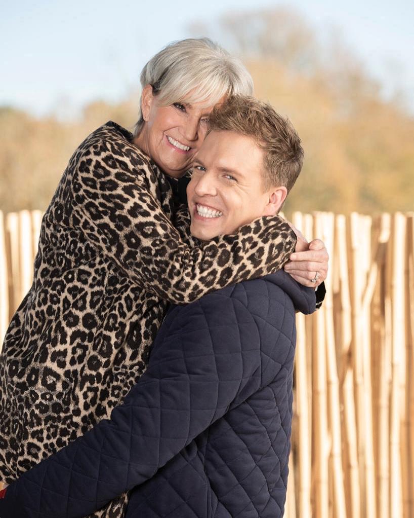 Lieve mamsie, vandaag is het uw dag ! ❤️ Gelukkige moederdag ❤️ Bedankt voor alles wat je doet en de perfecte mama die je bent. Altijd daar, altijd klaar. Zou je zo graag nog eens knuffelen... Het komt eraan, I promise ! ❤️ - X - uw Pierke