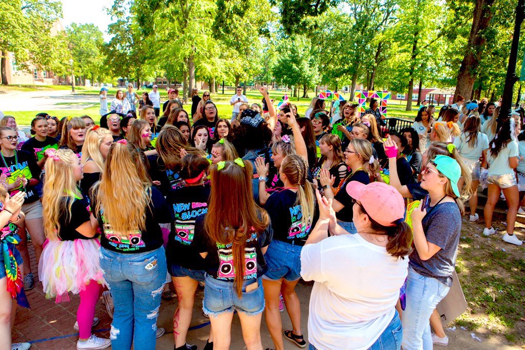 ☆ Alpha Omicron Pi ☆ tweet media