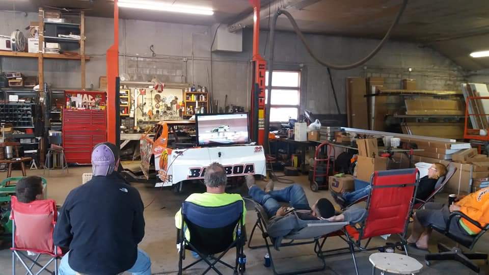 SamParrish10's tweet photo. @DirtonDirt @FloRacing #tweetyourseat from illinois!!! Let's go!! https://t.co/VpCCU7CjvF