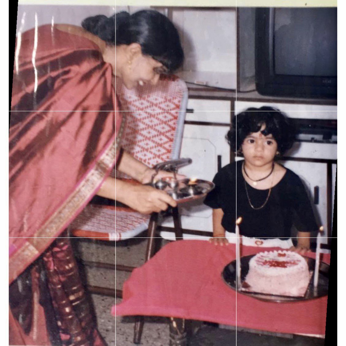 nikkitamboli's tweet photo. Happy mother’s day❤️❤️❤️❤️ Thanks for making home the happiest place to be. #loveherimmensely😘💓 #queenforlife👑❤ #shegavemealife #smile #homeiswheretheheartis #aai❤️❤️ 😌#happymothersdaytoallthemothers https://t.co/7j59k4oRK6