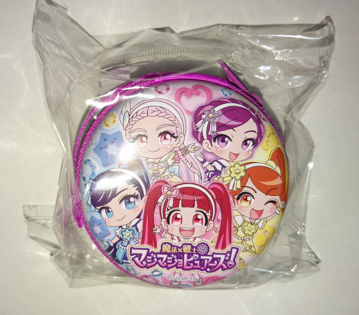 ヌカリ堂 近所の松屋でおもちゃセットでプリチャン文具チャレンジしてみましたが ダメでした W その代わりアニメ絵柄のマジマジョピュアーズの缶ポーチを入手できたので これはこれでよし こんなグッズ出てたの