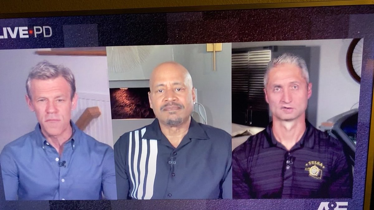RJSampsonJr's tweet photo. #LivePD + #FaceSwapLive https://t.co/oQ0E6kRjxk