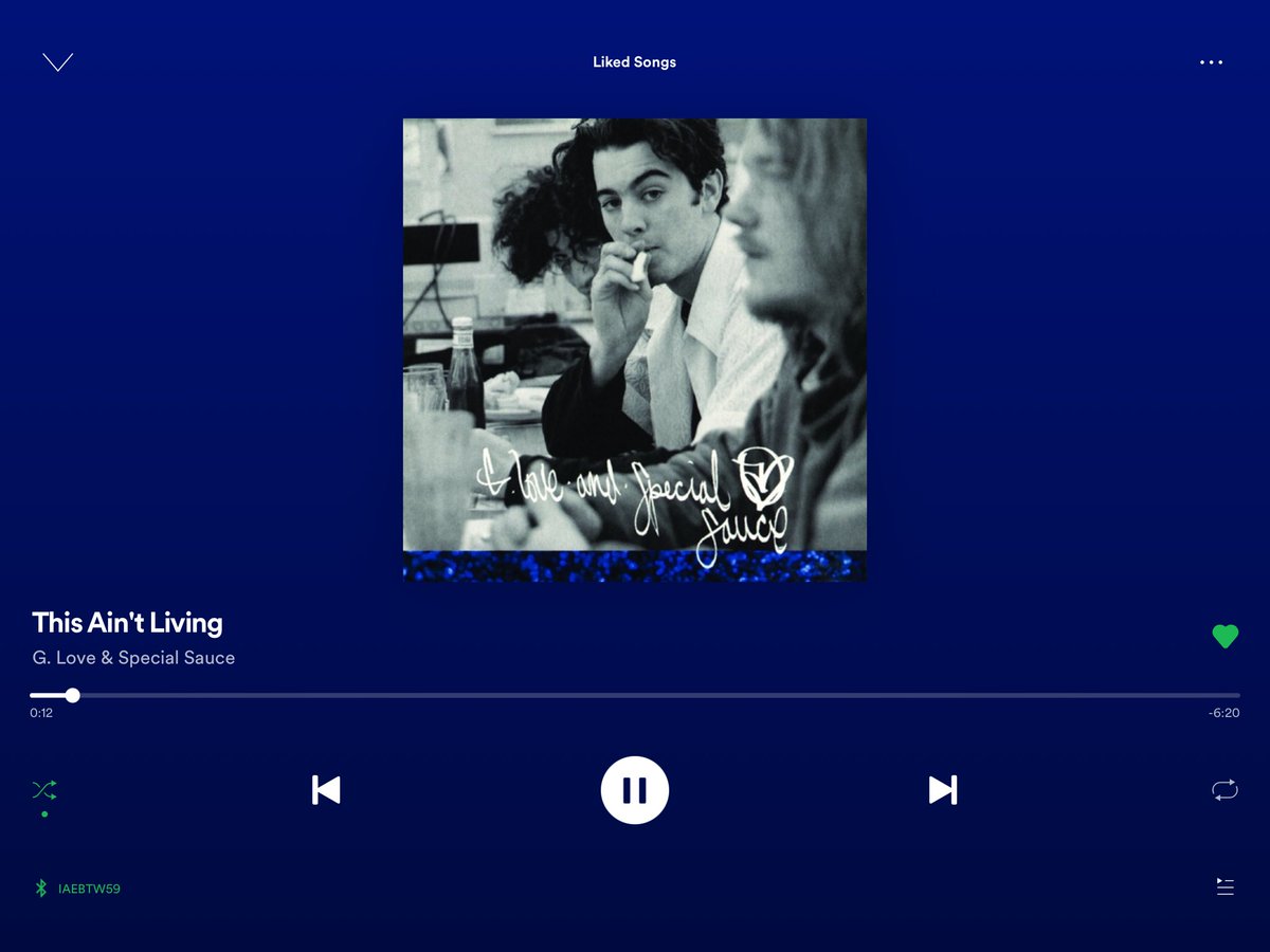 Veritasinfinito's tweet photo. #everrelevant #thisaintliving @glove https://t.co/zzI4JDFrZ4