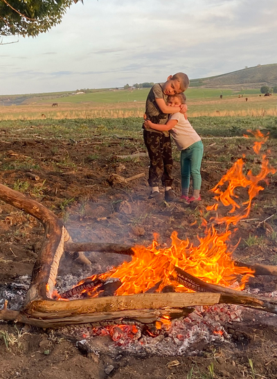 TheDailyCowman's tweet photo. You can spend your whole life building a life of "wealth"

You will have some huge wins

You will have some huge wrecks

but at some point

if you are lucky

you will find contentment

like sharing a campfire with your grandchildren with wood from trees your grandfather planted https://t.co/v6MeFiLiKM