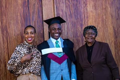 matthews_molamu's tweet photo. It is that time again ♥️♥️♥️Happy Mothers day to all the Mothers around the World ❤️ to my late Mother (My replica in the first frame) and my current 2 important woman (2nd, 3rd & 4th frames)🤞😩😊♥️ I pray to God that he keeps you and protect you guys for me 🙏
#KenaLeModisa https://t.co/anB9vnrD0J