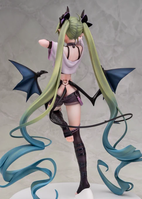 ダイキ工業様にてリィスちゃんのフィギュア予約開始しております('ω')ノ
いろいろ脱げるようになっております。2020年11月発売予定!是非お迎えしてもらいたい☺
https://t.co/reNO5mpOEu 