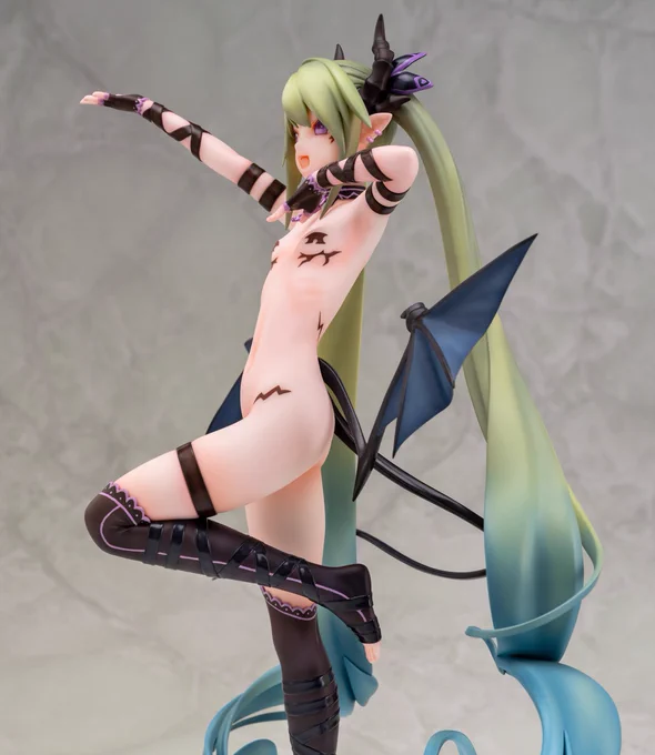 ダイキ工業様にてリィスちゃんのフィギュア予約開始しております('ω')ノ
いろいろ脱げるようになっております。2020年11月発売予定!是非お迎えしてもらいたい☺
https://t.co/reNO5mpOEu 