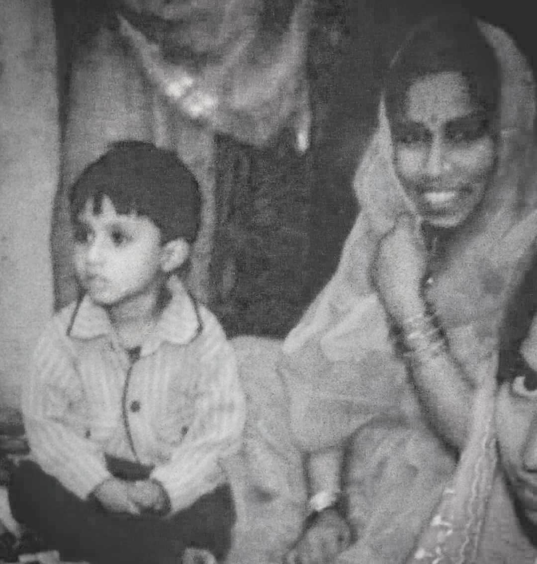 DsoniOfficial's tweet photo. Mothers are like glue. Even when you can’t see them, they’re still holding the family together. Happy #MothersDay mom
#happymothersday https://t.co/W4DjqZw15l
