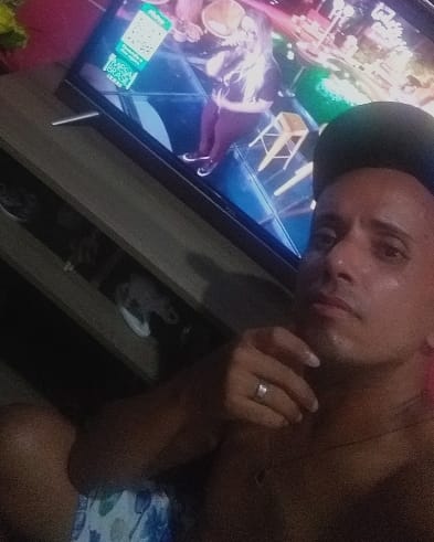 YnhoAnderson's tweet photo. E para as pessoas que não gostam de mim uma péssima notícia: Hoje eu to mais gostoso que ontem.
#Simples_Assim😌
#Sou_Um_Feio_Gostoso😏
#livemariliamendonca
#mariliamendoncacantora
#Fique_Em_Casa🏠
#Todos_Juntos_Contra_O_COVID_19💪✌ https://t.co/iEaO8Wu1Y4