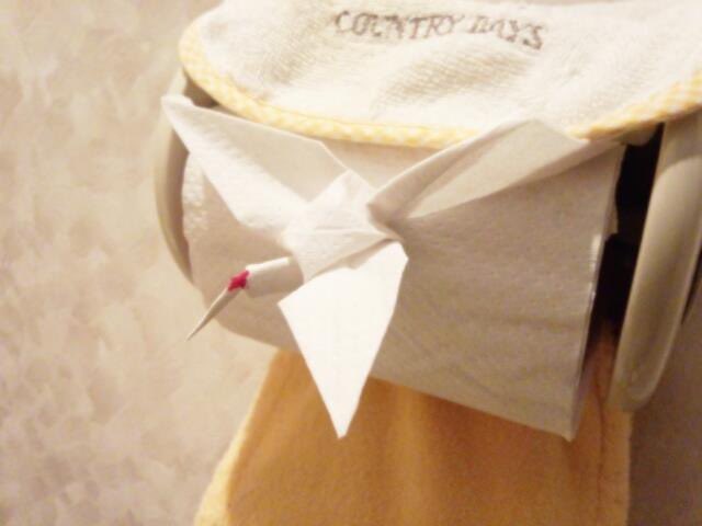 m0ritaya's tweet photo. ステイホーム
トイレットペーパーで折り鶴
#ステイホーム
#トイレットペーパー
#折り鶴
#母の日
#コロナに負けるな https://t.co/Qo7AdA3veK