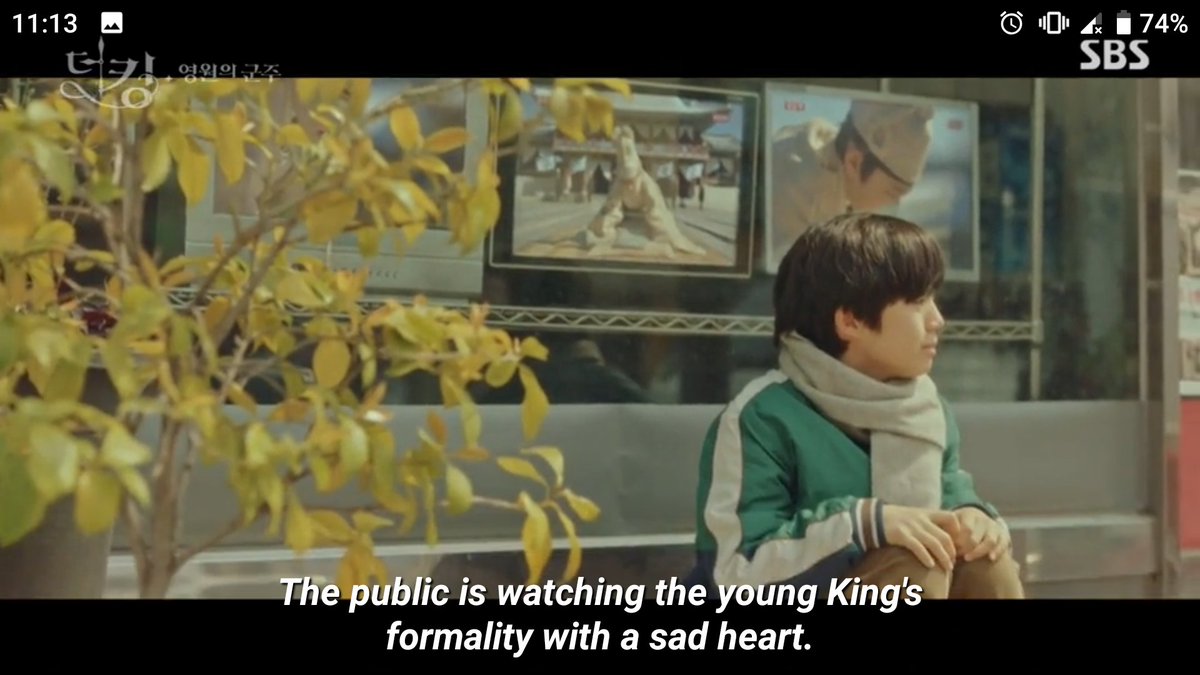   #TheKingTheEternalMonarch11. Masa lalu Kang Shinjae.Masih belum tahu pasti dia sebenernya siapa, TAPI, dia punya ingatan soal Masa kecilnya di Kerajaan Korea dan Shinjae sadar di rumah sakit setelah satu tahun koma. Dia SADAR tentang Kerajaan Korea dalam ingatannya