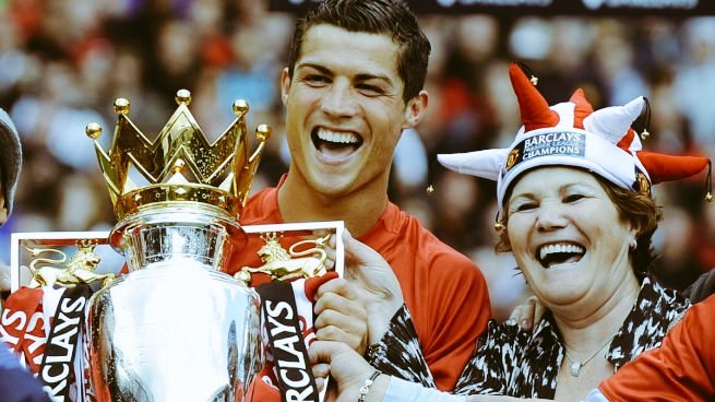 United_Cuba's tweet photo. Queremos desearle un Feliz Dia de las madres, en especial a todas las cubanas 🇨🇺 @Fred_MUFC @PREMIER_CUBA @ManUtd_Paraguay @ManCity_CUBA @MUFC_Goleador @RedDevilsForev1 @CubanReds @CubaChelsea @spurscuba @RomaHabana @ac_habana @cuba_int @pericoscuba #GGMU https://t.co/nUACVl6xk1