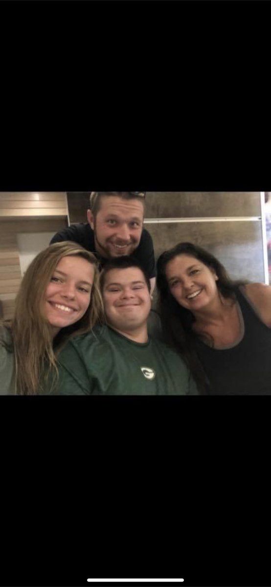 BatcherJustin's tweet image. Happy Mother’s Day to the best mom out there! I love you so much and ready to celebrate! Can not thank you enough for everything you do! ❤️