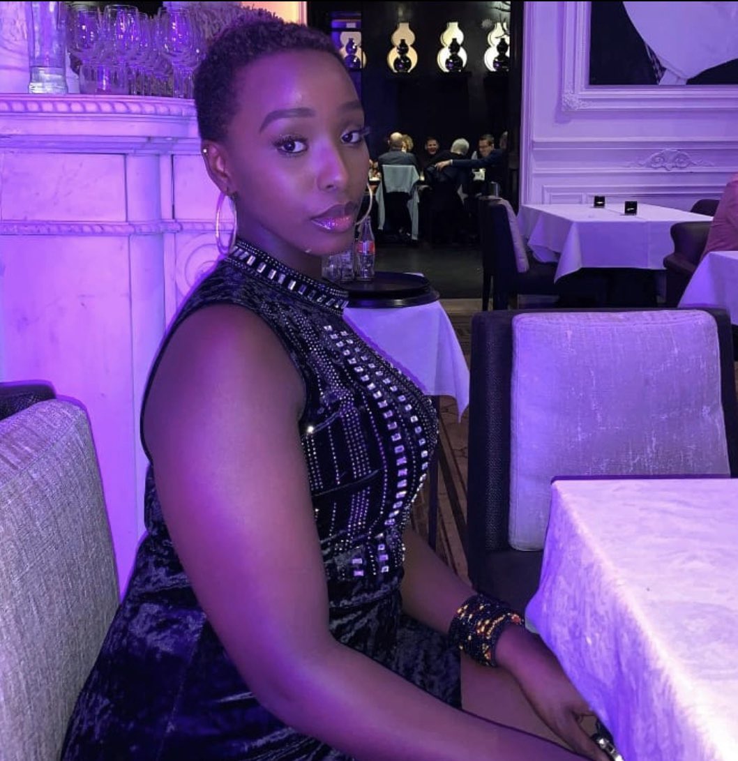 Bonjour, moi c’est  @SarahKy15 23 ans maman de deux jolies princesses darkskin. Je suis rwandaise et j’habite à Bruxelles. Je suis diplômée en esthétique et parfumerie. Je compte bientôt lancer mon business dans le secteur de la beauté.