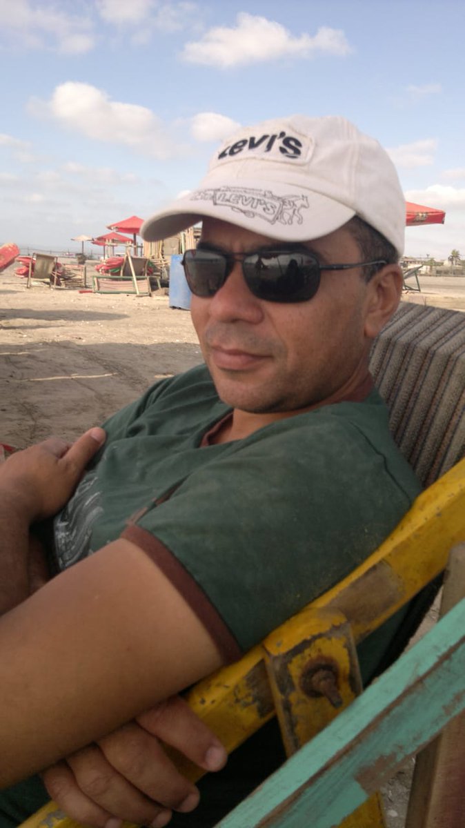Gannaherself's tweet photo. اللهم ارحم روحاً صعدت إليك و لم يعد بيننا و بينها إلا الدعاء اللهم ارحمه و اغفر له و انظر اليه بعين لطفك و كرمك يا أرحم الراحمين، اللهم ارفع درجته في المهديين، اللهم أبدله دارا خيرا من داره و أهلا خيرا من أهله و أدخله الجنة و أعذه من عذاب القبر ومن عذاب النار، الله يرحمك يا قائد https://t.co/y77sn8BxFh