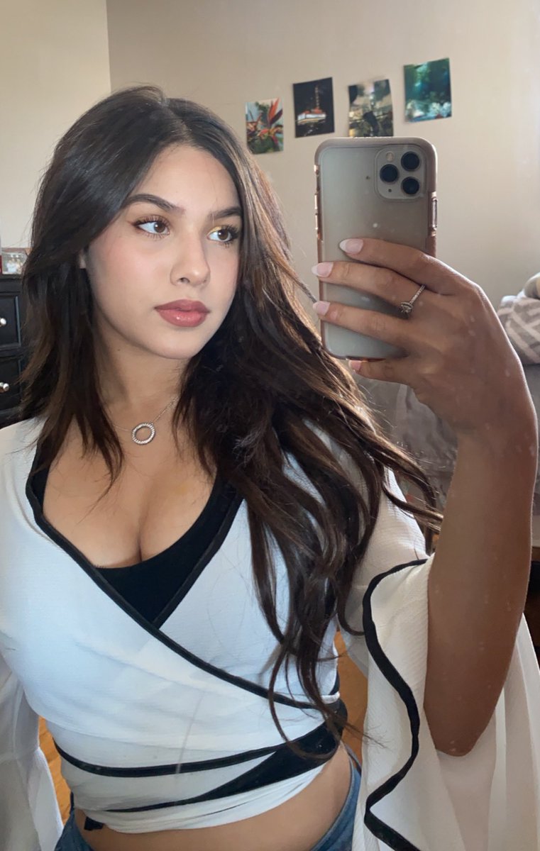 findomdaisynyc's tweet photo. Your favorite brat here to sabotage you each and every day 💵 {findom dominatrix humiliation cashpig cashcow footworship wallet drain human atm} https://t.co/EcRW3AH8qs
