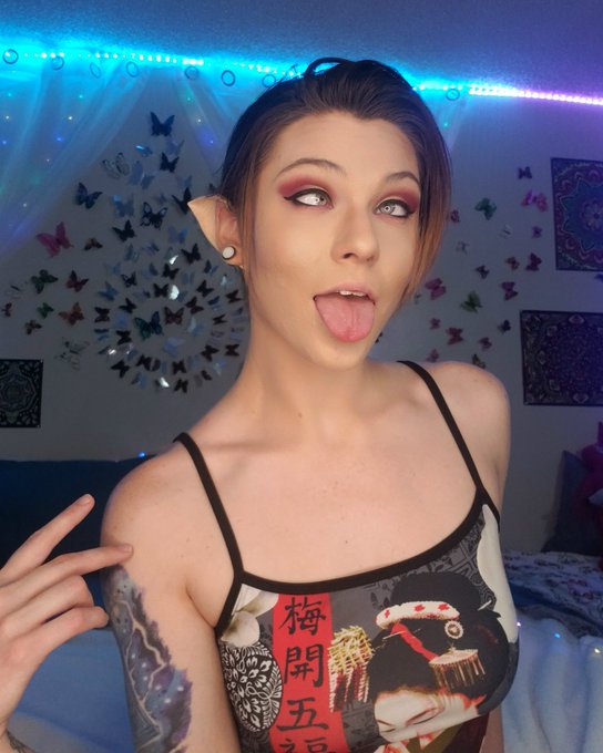 Making sexy vids makes me 🤪🤤 I put all my vids on manyvids first!  ➡️ https://t.co/8E0AppxUhb  Yasyasyasyasyas<a href="/tag/horny"class="tags"><span>#horny</span></a><a href="/tag/ahegao"class="tags"><span>#ahegao</span></a>