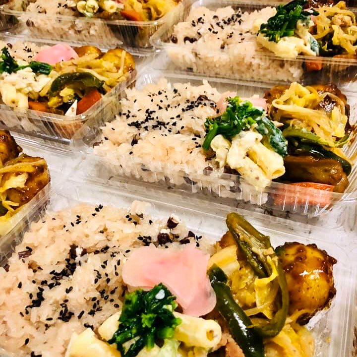 naoigu's tweet photo. #じょじょにファーム #日替弁当
好評販売中！
おかずをアテに日本酒をクイっと、ごはんで〆る。ちょい呑みにもぴったりです。
【今日のおかず】
・マスタードマカロニ
・味噌じゃが
・ヤーコンのキンピラ
・野菜炒め（しょうゆ糀）
・青菜のごま和え
#蔵楽 #那須
#ちょい呑み #日本酒のアテ https://t.co/svcOR5y6DU