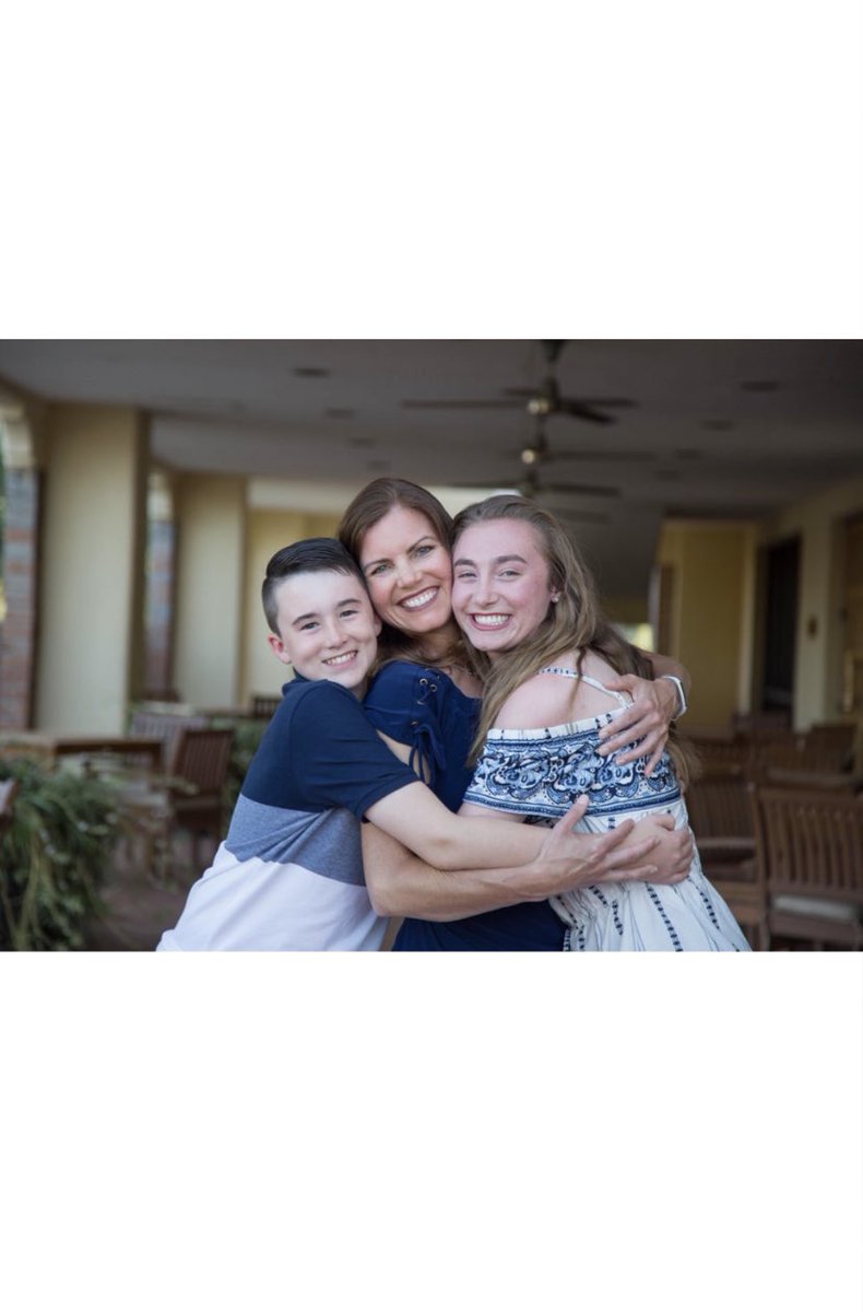 LaurynReither's tweet photo. HAPPY MOTHERS DAY TO THE BEST MOM EVERRRR #MereBear ❤️ https://t.co/e76R6BtBB6