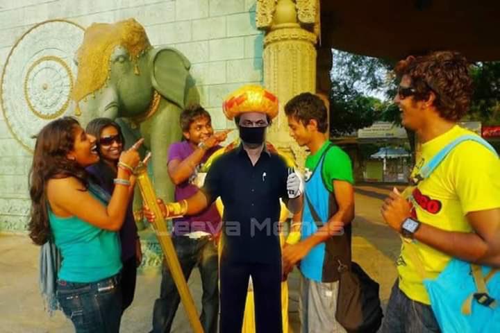 vaisu_tweets's tweet photo. எல்லா கோமாளிகளும் ஓரமா போங்க... மக்கள் தலைவன் சார்ஜ் எடுக்க வந்துட்டாரு..  #கஜானாவை_நிரப்ப_நல்ல_வழிகளை_பாருங்கள் https://t.co/Sd1ymigFpV