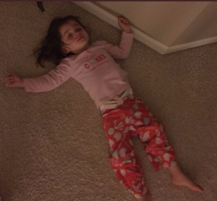 heatedua's tweet photo. A melhor live de todas sem dúvidas nenhumaa
#TodosOsCantosDeCasa #livemariliamendonca #LiveMM https://t.co/h4GkbGQS0E