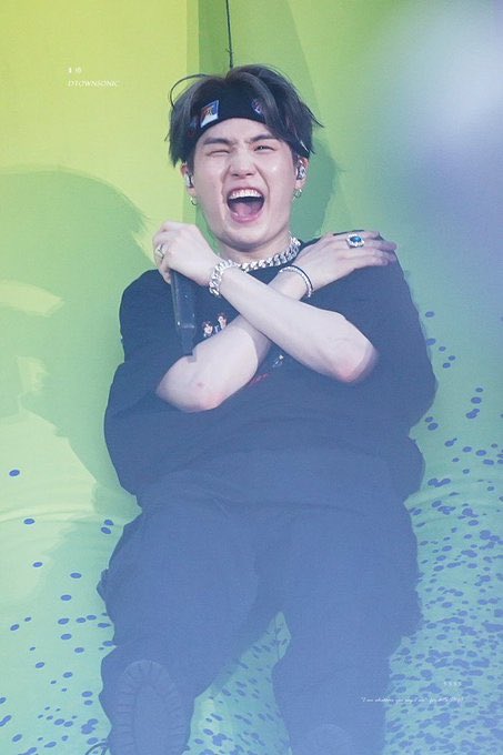 yoongi photo sequence ; a thread you never knew you needed( don’t open this thread if you are extremly soft for yoonie)