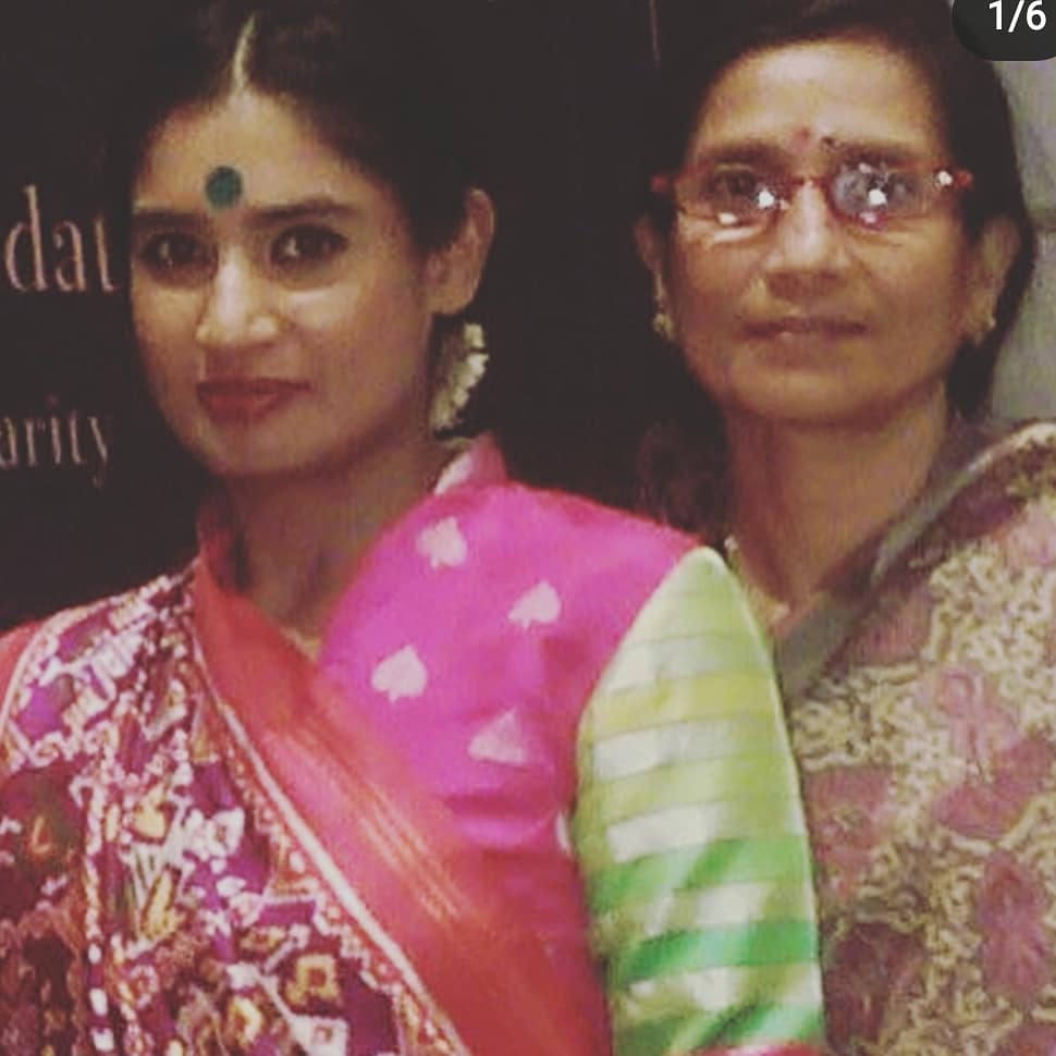 MithaliRaj03_fc's tweet photo. Mother's Love!! 👩

THANX A Lot Leela Amma🙏

To Give A Cricket Champion To This World 

#MithaliRaj With Her MOTHER LeelaRaj

@M_Raj03 https://t.co/Tq4RMe4pjj