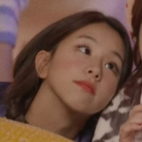 tinyychae's tweet image. she goes
like this: 🥺    or    like this: 😚