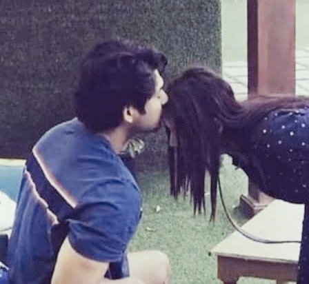 Sidharth & Shehnaaz as Salman & Katrina ;)Ek dhaga ♡ @sidharth_shukla  @ishehnaaz_gill   #ShehnaazGiII   #SidharthShukla   #SidNaaz