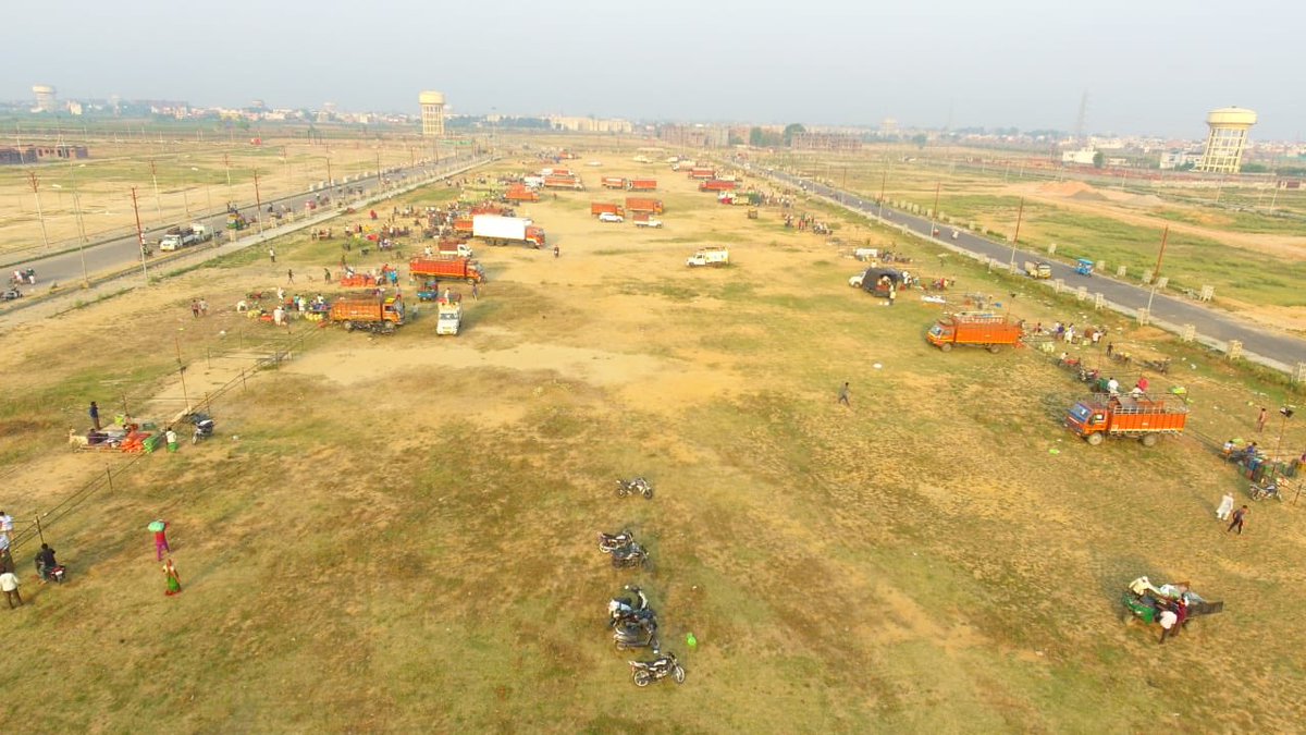 Temporary Meerut Mandi at Jagrati Vihar Meerut with social distancing. <a href="/ShishirGoUP/">Shishir🇮🇳</a> @kisansewakendra <a href="/AwasthiAwanishK/">Awanish K Awasthi</a> <a href="/ChiefSecyUP/">S.P. Goyal, Chief Secretary, GoUP</a> <a href="/CMOfficeUP/">CM Office, GoUP</a>