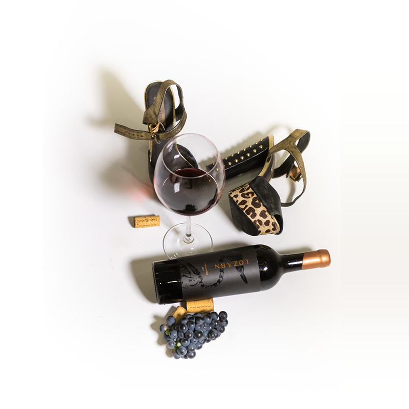 LozarnWines's tweet photo. Celebrating all moms today with a glass of Carménère! 

Happy Mother’s day. 

Thank you for courageously raising a new generation.

#LivingThelegacy #FamilyatHome #LozarnMoments https://t.co/OhnTlHO7Ma