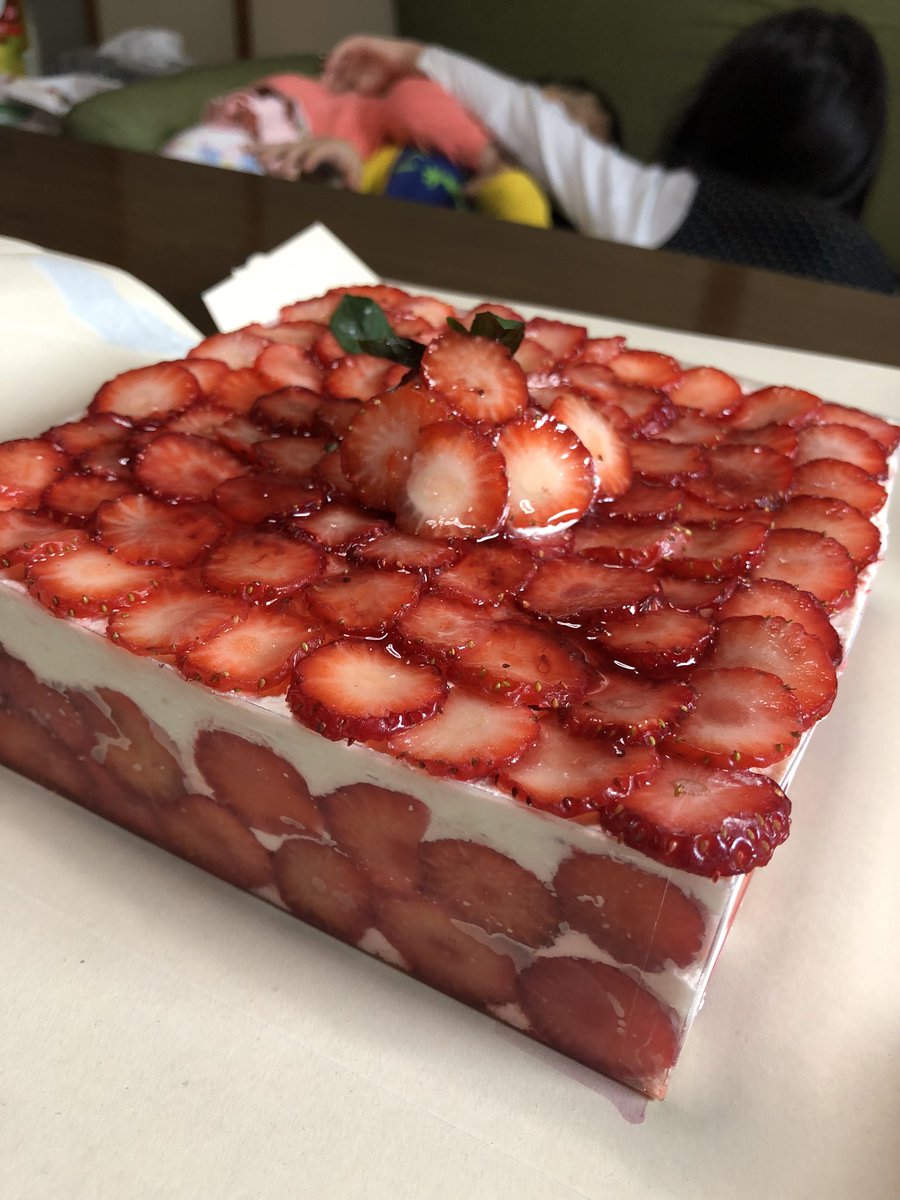 ルートフリット No Twitter 仙台市青葉区国分町 Bar カブトムシ の いちごぎゅうぎゅうスコップケーキ 旨かったです