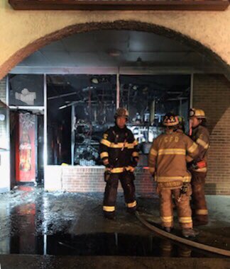 PGFDNews's tweet photo. At approx 1:32 am #PGFD units were dispatched to 9000 blk of Stuart Ln in Clinton for a fire inside a kitchen of a business. Upon arrival, crews found a restaurant in middle of a 1-story strip mall on fire. Fire was throughout the unit. Searches were negative. Fire is out. (More) https://t.co/tmuaY6uoM9
