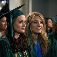 Keiley Kaiser I Can T Decide If Serena In Gossip Girl Not Wearing A Graduation Cap And Just Tying The Tassel To Her Hair Is Incredibly Stupid Or Kinda A Look