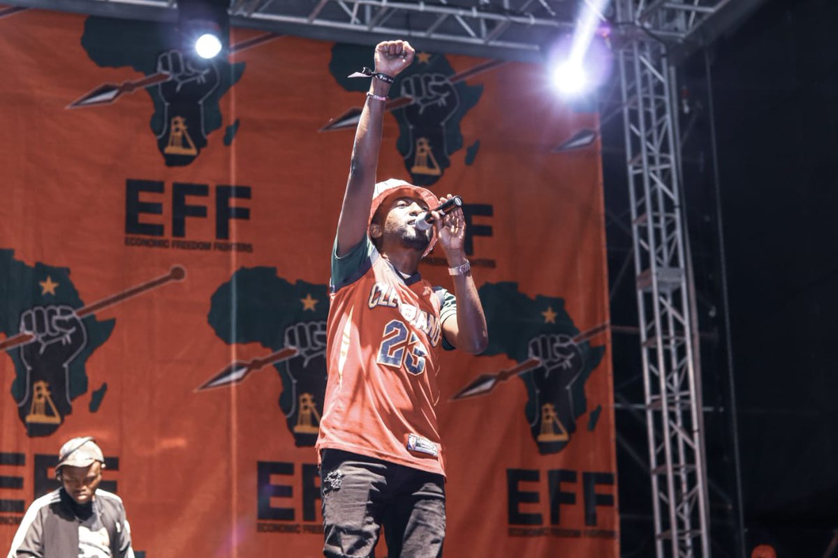 mrgab_za's tweet photo. When days are dark friends are few, the EFF takes care of their own. Thank you to the EFF leadership for considering us (artists) during this world wide pandemic that has caused economical stagnancy. https://t.co/0jJOv4ENpA
