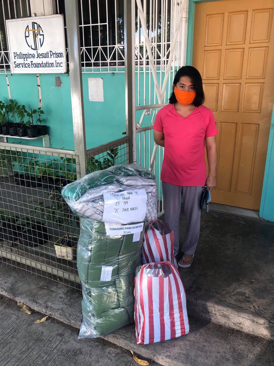 TomasinoPSB's tweet photo. Done with our last batch of delivery!! ☑️☑️☑️☑️

Yesterday, we delivered our last batch of PPEs to the following:

Philippine Heart Center-75 hazmat suits, 100 face shields &amp; 75 face masks

Philippine Jesuit Prison Service (PJPS)-75 hazmat suits, 100 face shields &amp; 75 face masks https://t.co/RTa0Ps1KWT